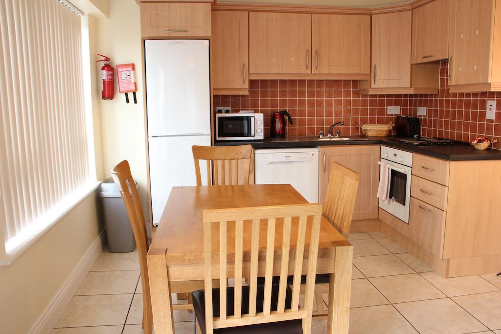 Donegan Court Aparthotel Galway Pokoj fotografie