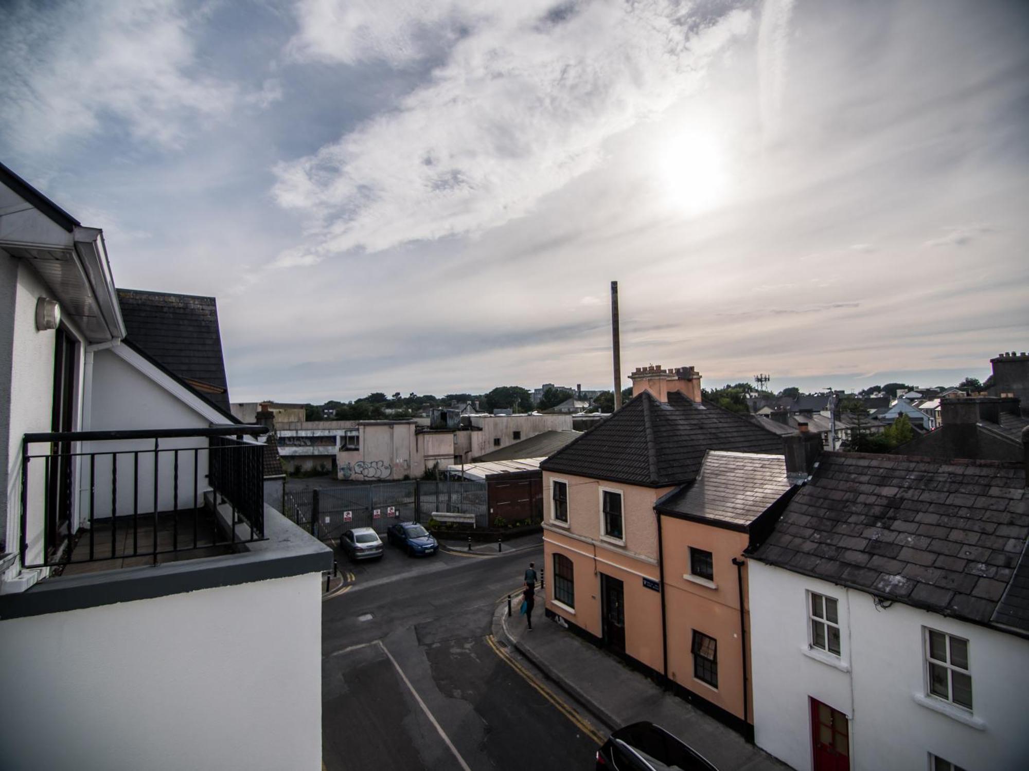 Donegan Court Aparthotel Galway Exteriér fotografie