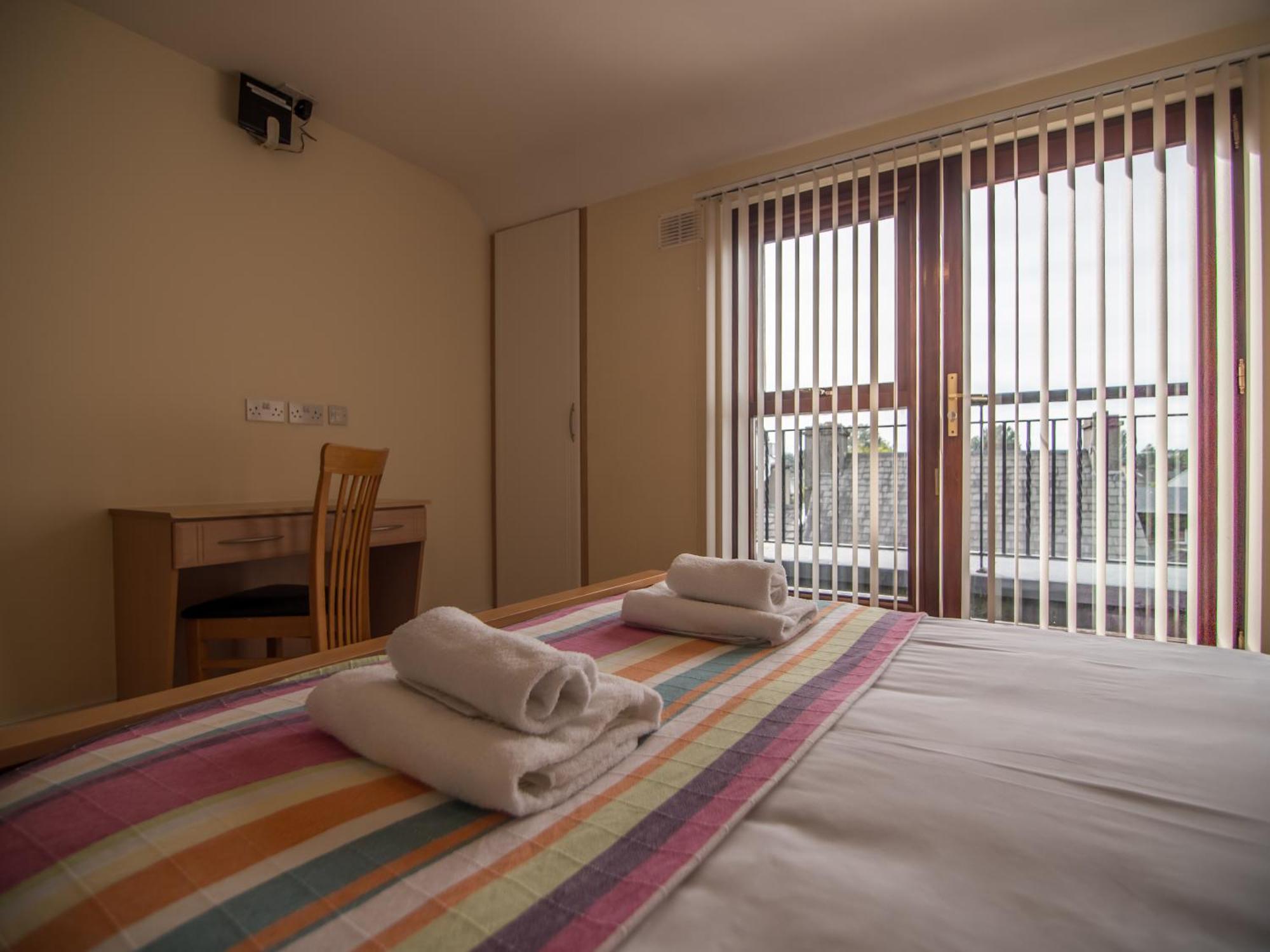 Donegan Court Aparthotel Galway Exteriér fotografie