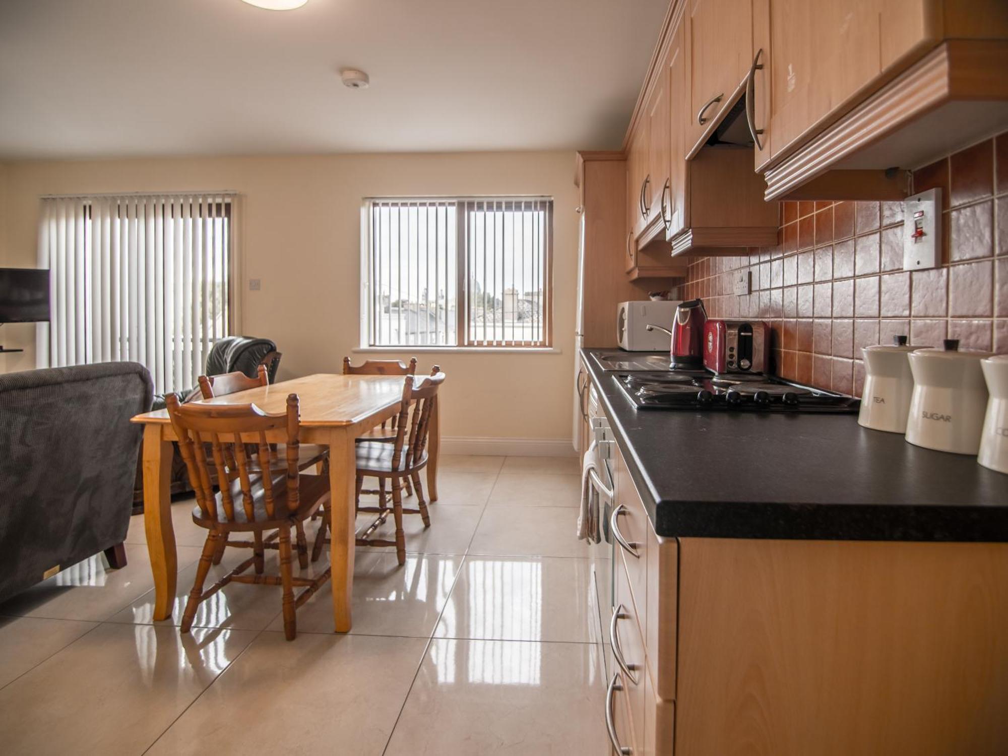 Donegan Court Aparthotel Galway Exteriér fotografie