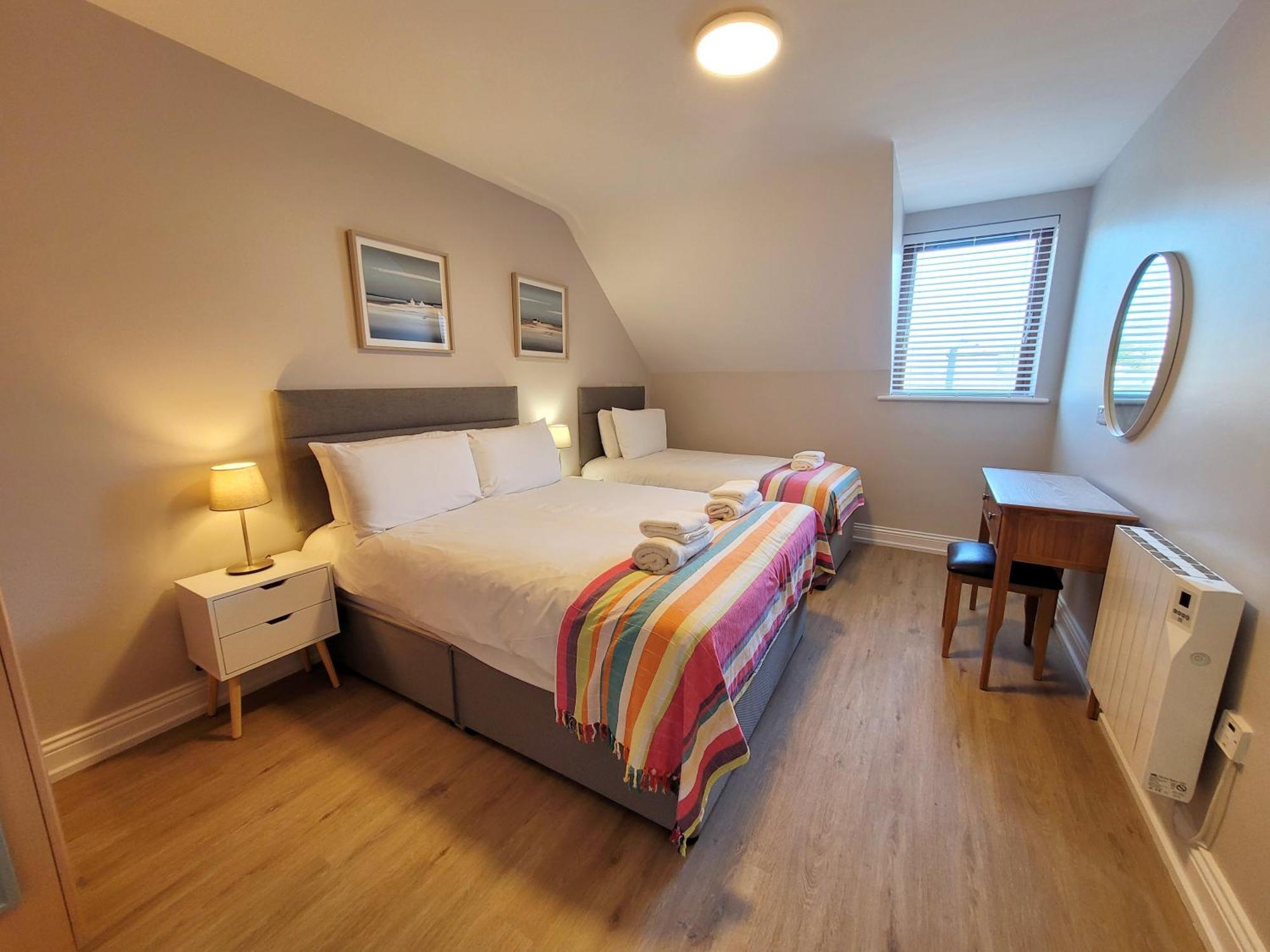 Donegan Court Aparthotel Galway Exteriér fotografie