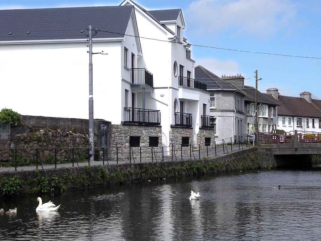 Donegan Court Aparthotel Galway Pokoj fotografie