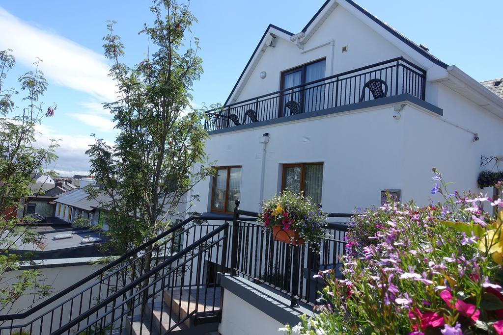 Donegan Court Aparthotel Galway Exteriér fotografie