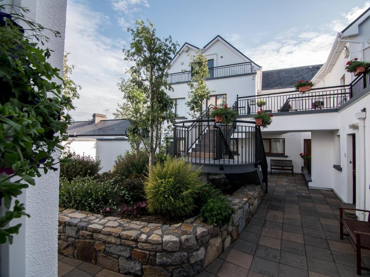 Donegan Court Aparthotel Galway Exteriér fotografie